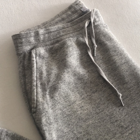 Uniqlo Sweatpants / Excelente Conditions - Picture 2 of 5